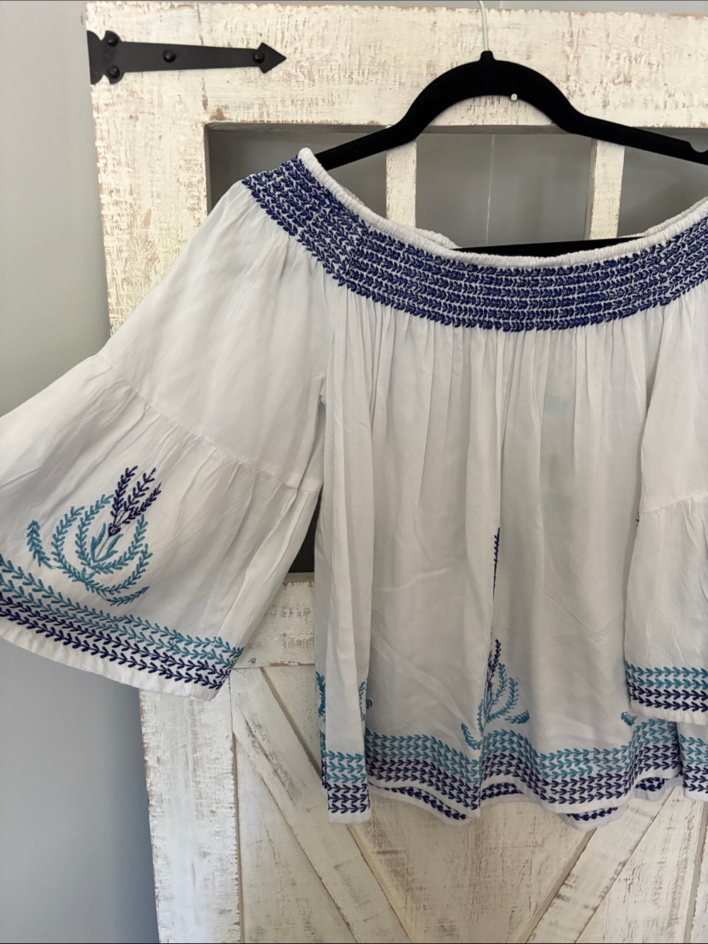 NWT Hazel Embroidered Off-Shoulder Peasant Top - Picture 4 of 13